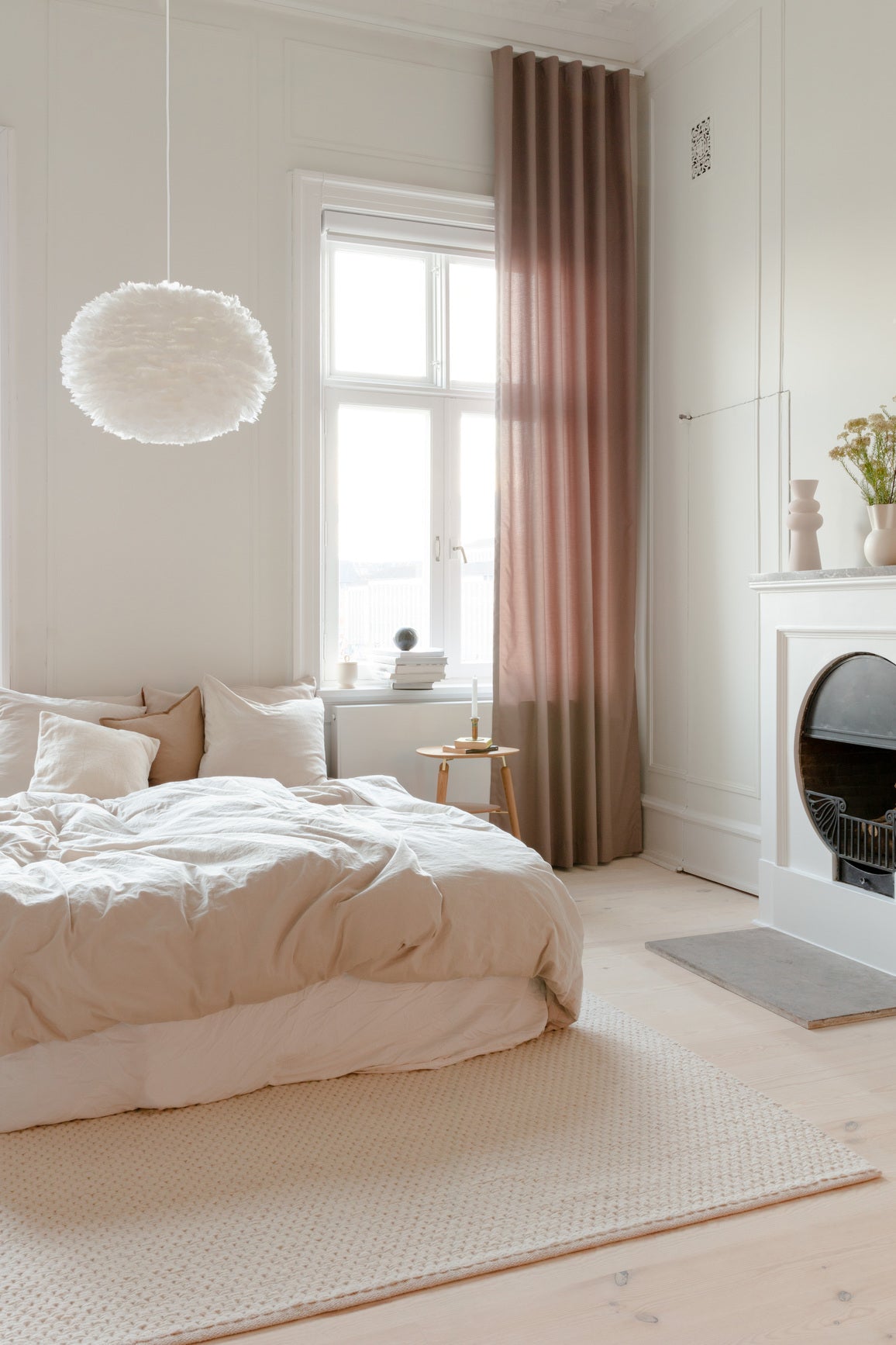 EOS FEATHER SHADE
