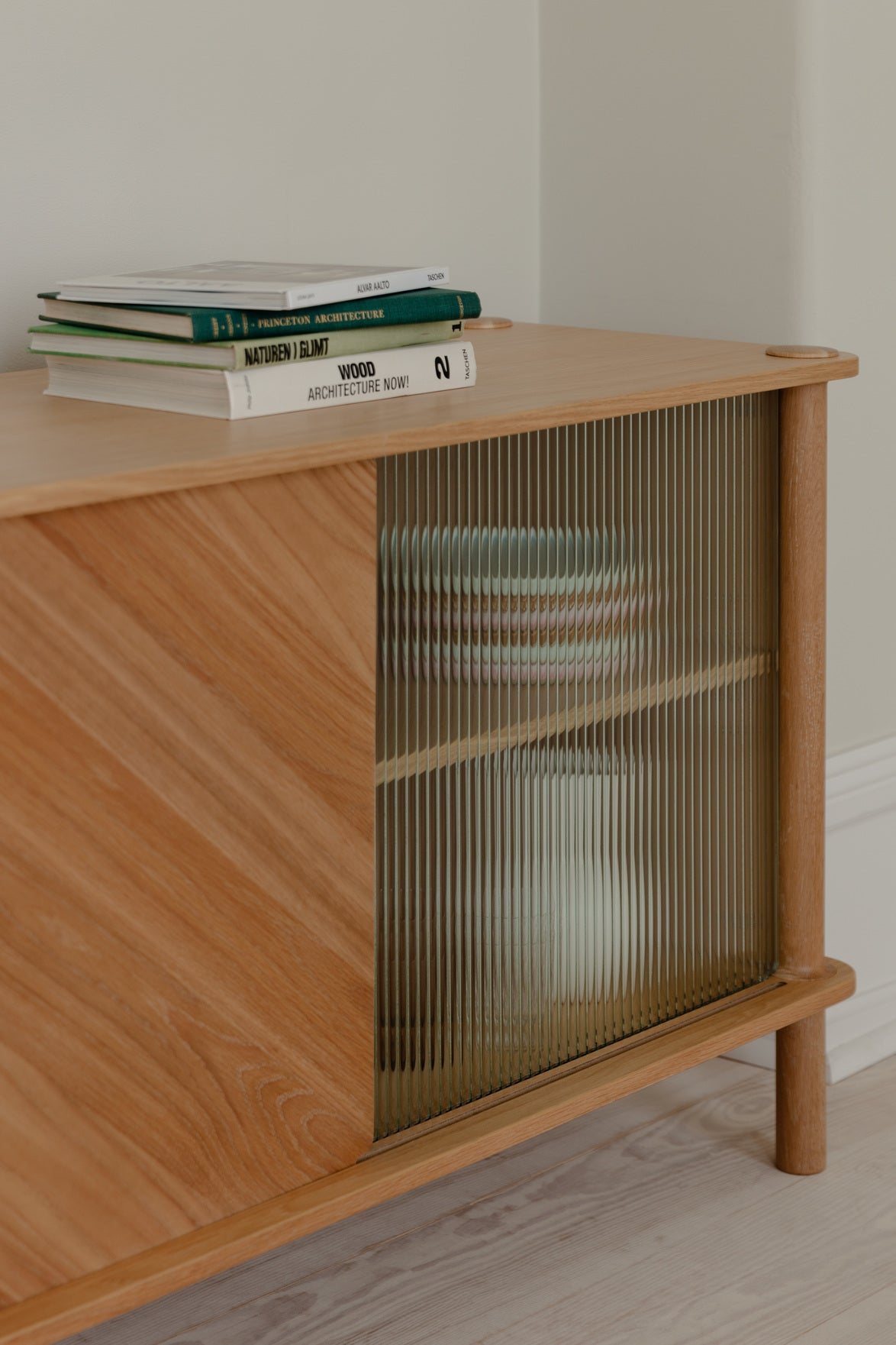 ITALIC | SIDEBOARD