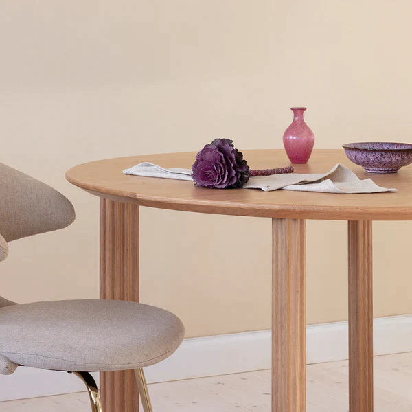 COMFORT CIRCLE | DINING TABLE, OAK & DARK OAK