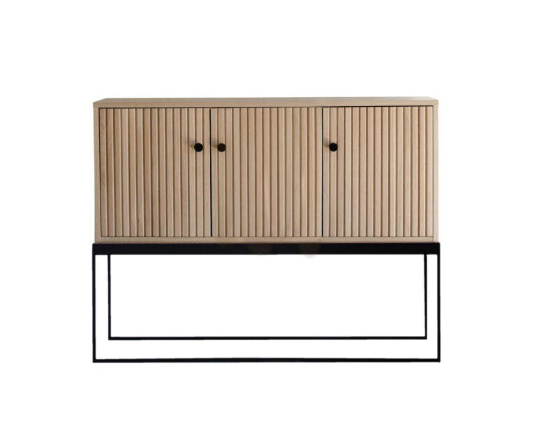 DIS SIDEBOARD