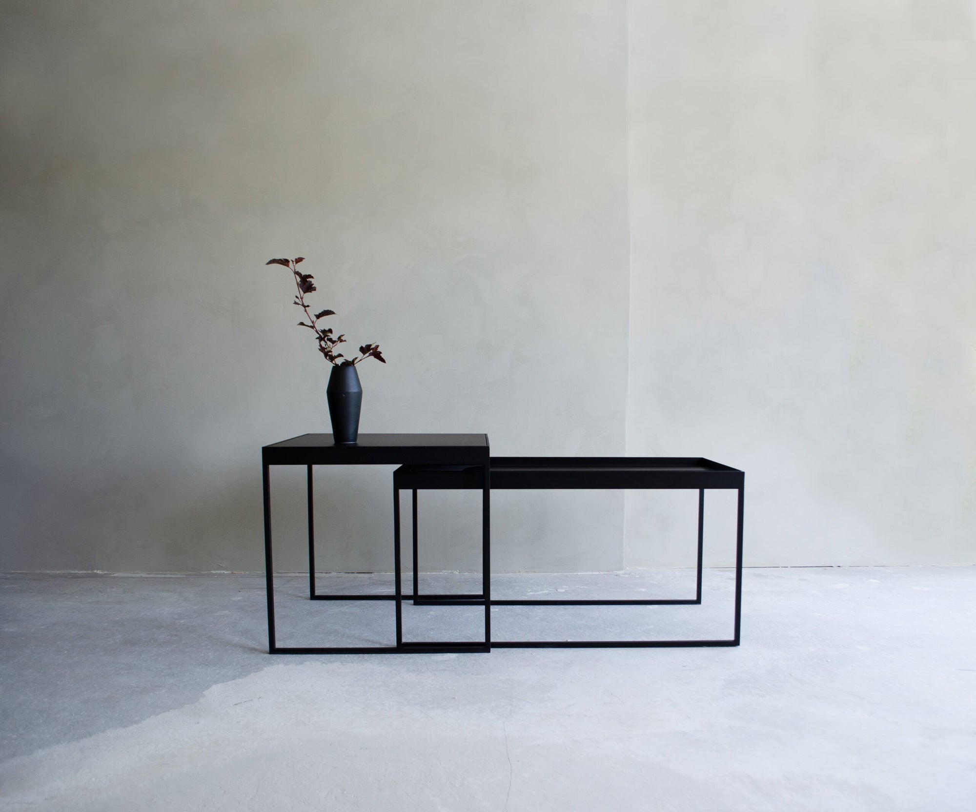 DIS COFFEE TABLE
