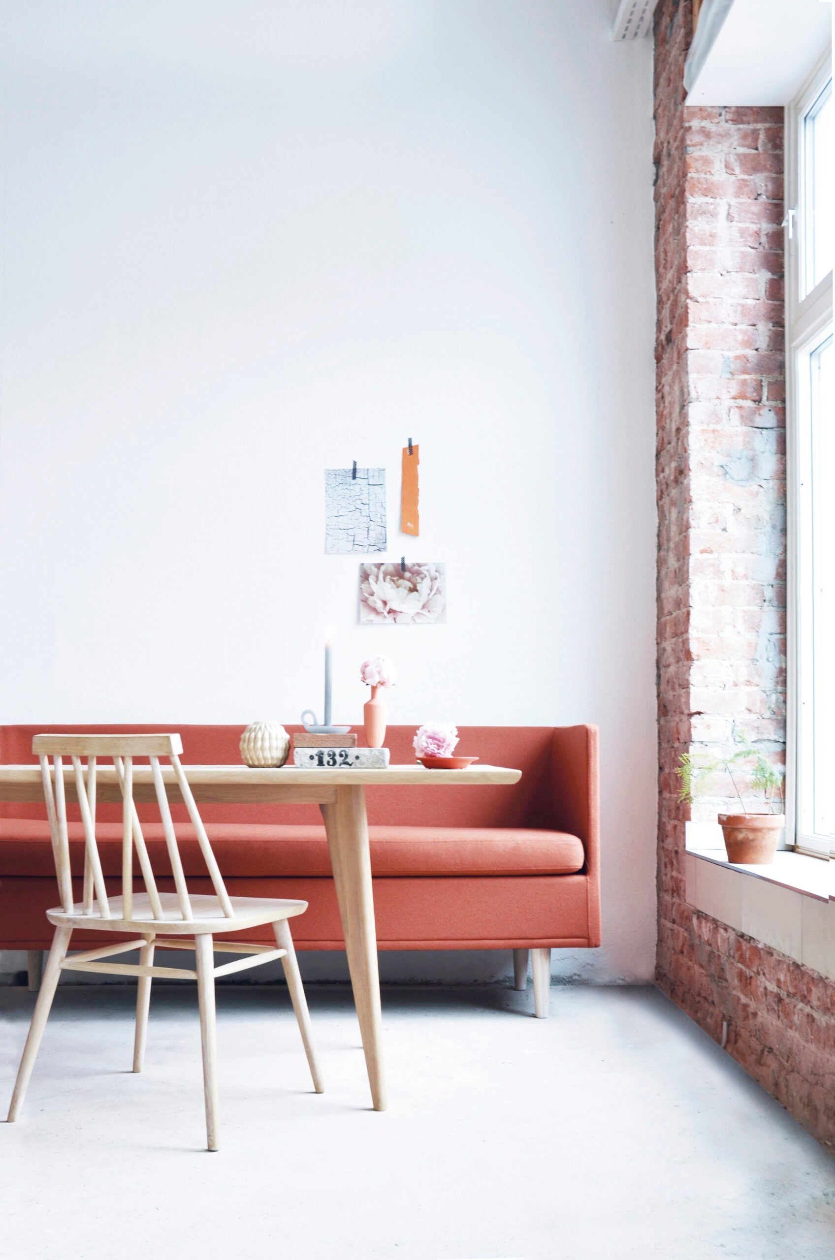 MINGLE DINING SOFA 71