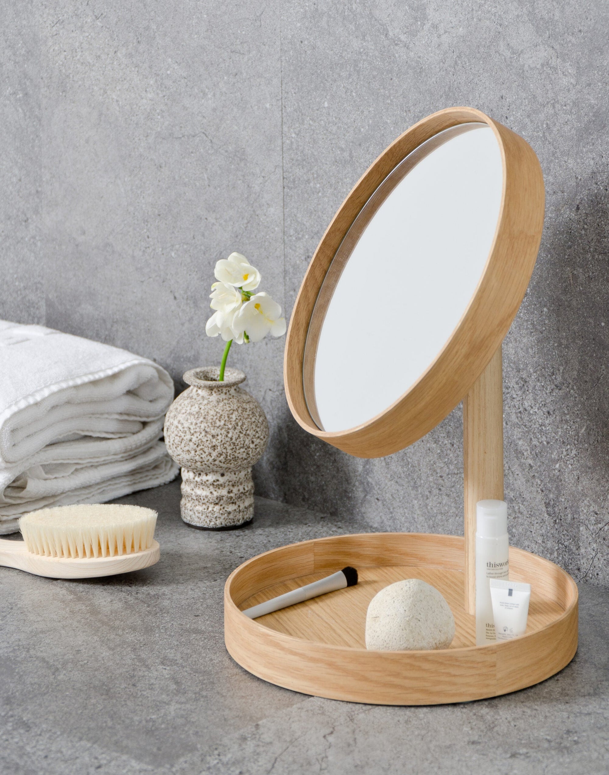 'LOOK' MAGNIFYING VANITY MIRROR